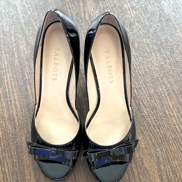 Black patent upscale shoe. Desirable 3 1/2 inch wedge.  Size 7 1/2  M - Picture 2 of 4